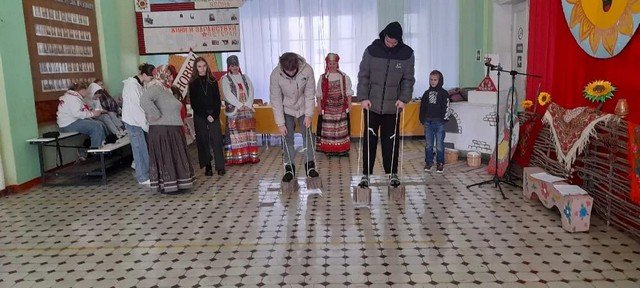 02.03.2025 г. в доме культуры прошла праздничная программа \"Ай да Масленица!\" с увлекательными конкурсами, веселыми песнями, чаепитием с пирогами и блинами